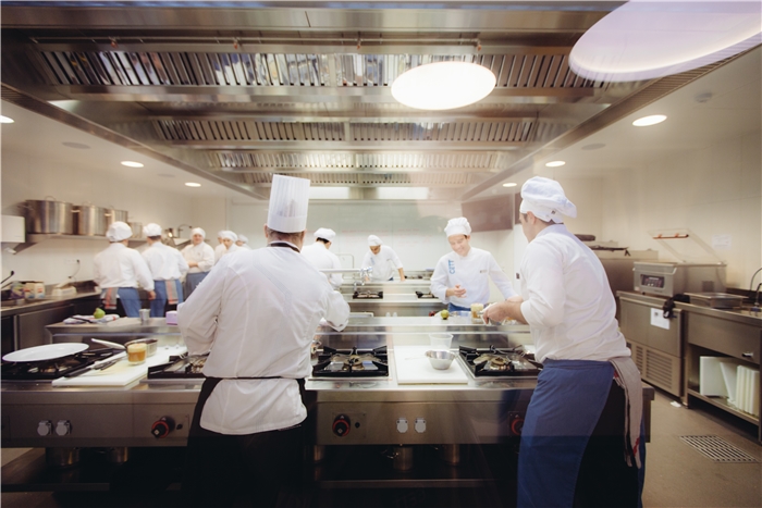 Fotografia de: Serveis a l'estudiant | Diploma de Pastisseria Gastronòmica  CETT-UB