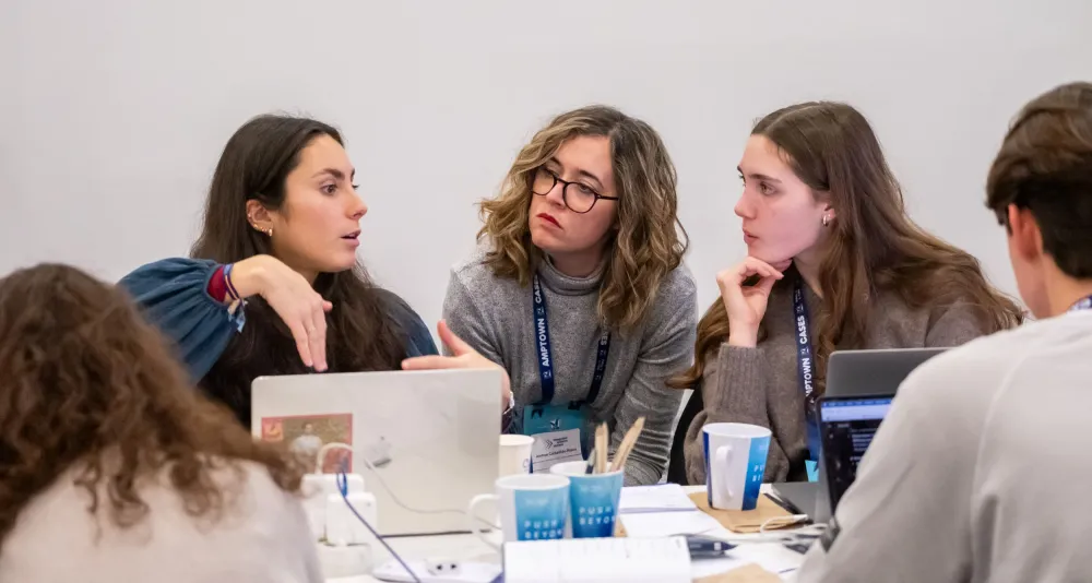 El alumnado del CETT-UB triunfa en la ISE Hackathon 2026
