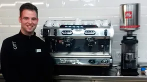 Texto alternativo aquí