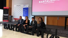 Texto alternativo aquí