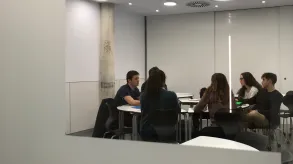 Texto alternativo aquí