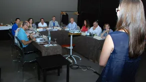 Texto alternativo aquí