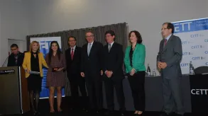 Texto alternativo aquí