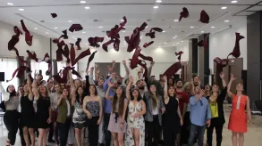 Texto alternativo aquí