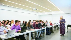 Texto alternativo aquí