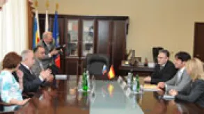 Texto alternativo aquí