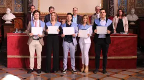 Texto alternativo aquí