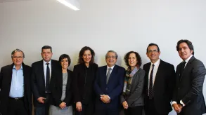 Texto alternativo aquí