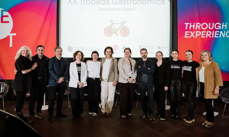 Foto de familia sobre el escenario