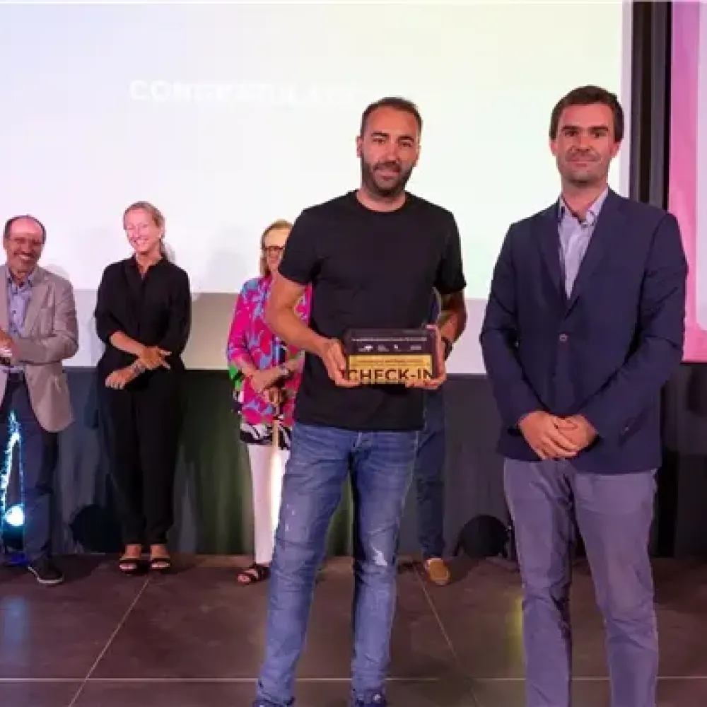 CETT FUNDACIÓ ÁMBITOS 21