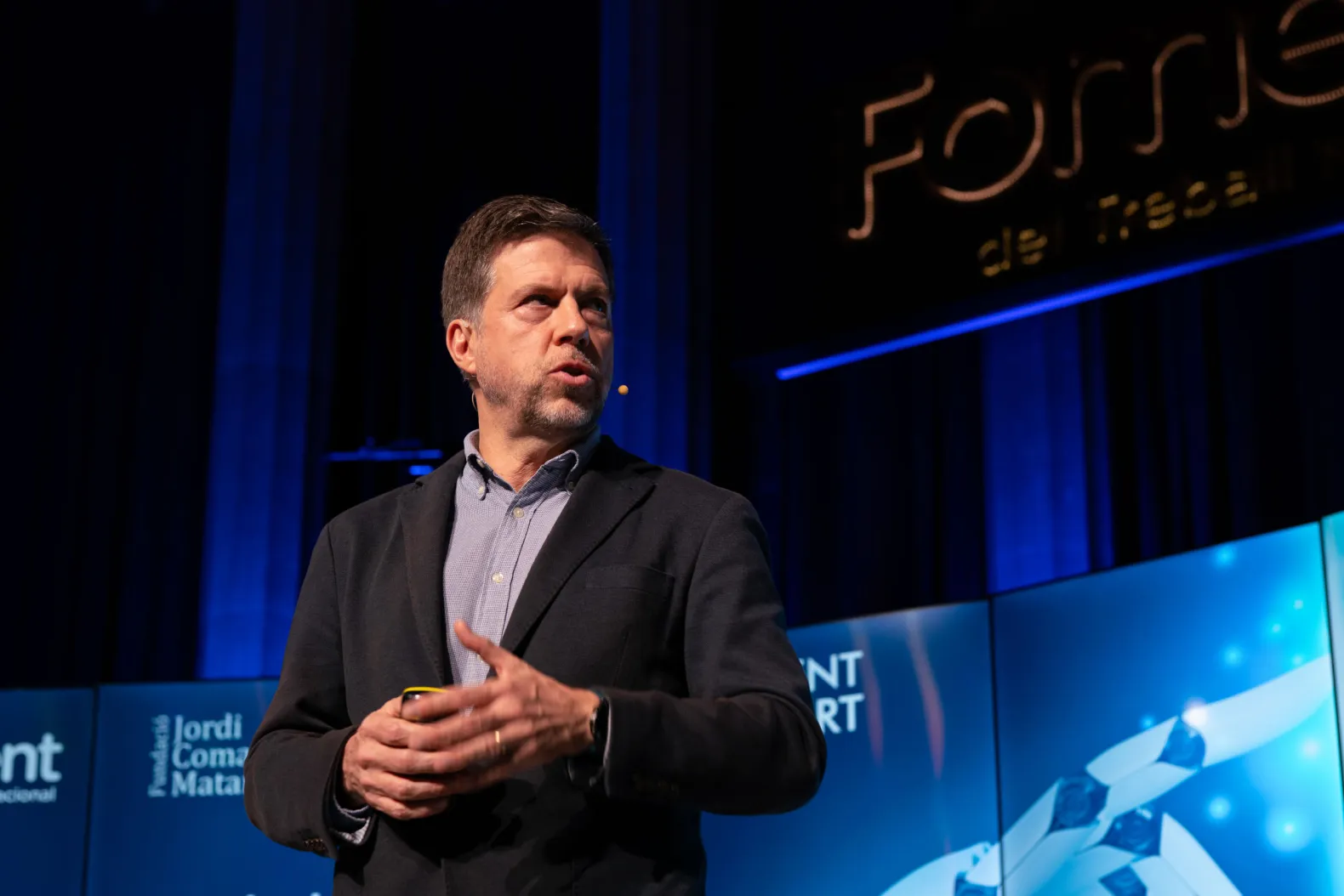 Joan Clotet, ponente principal, sobre el escenario