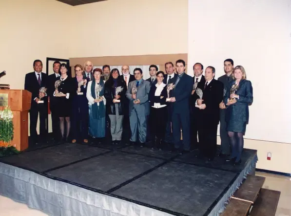 1996-2005: Digitalización y nuevos canales de promoción 4