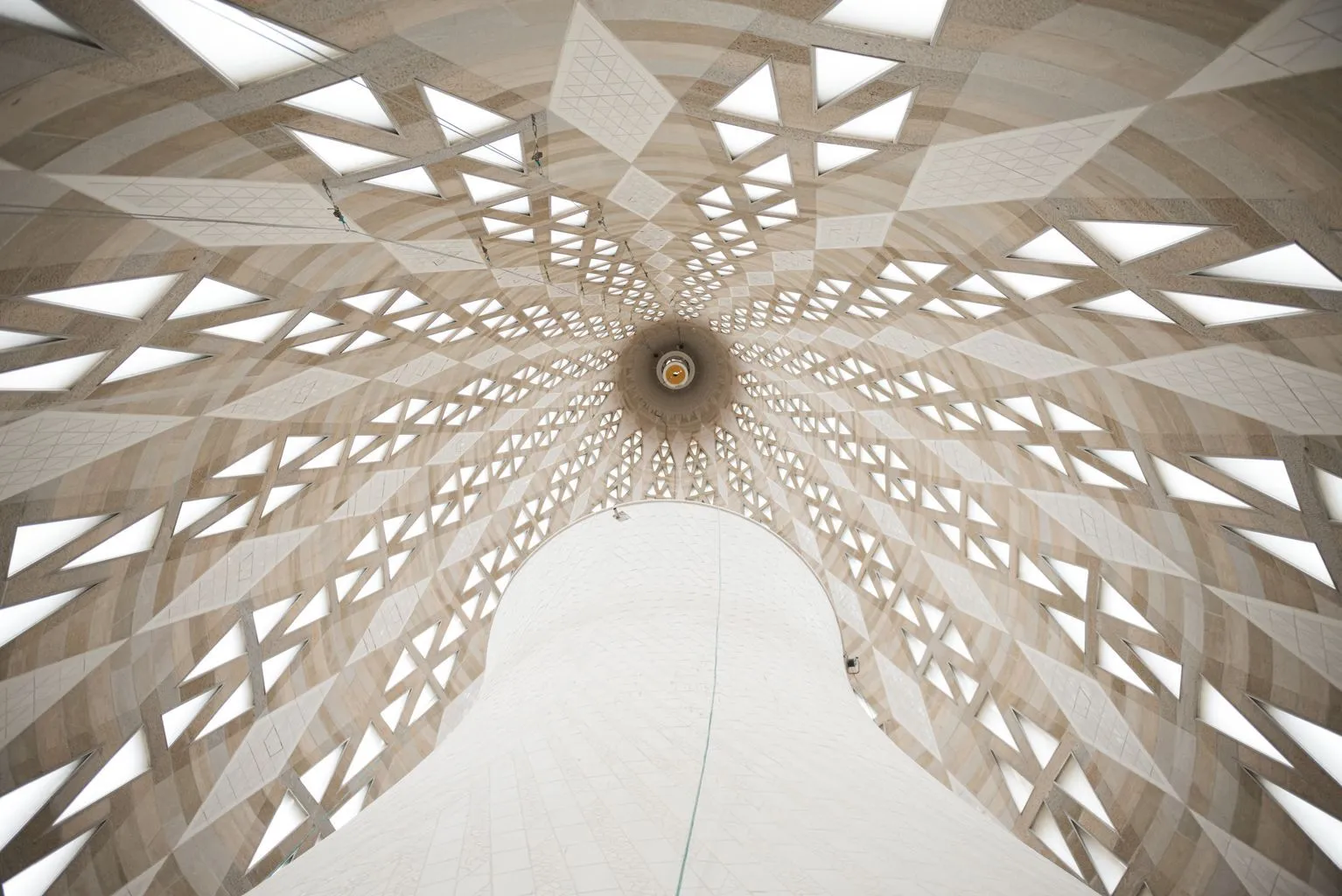 Interior de una torre de la Sagrada Familia