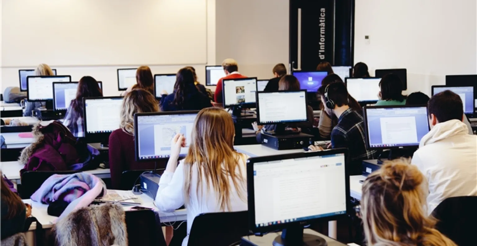 Aula Informàtica CETT