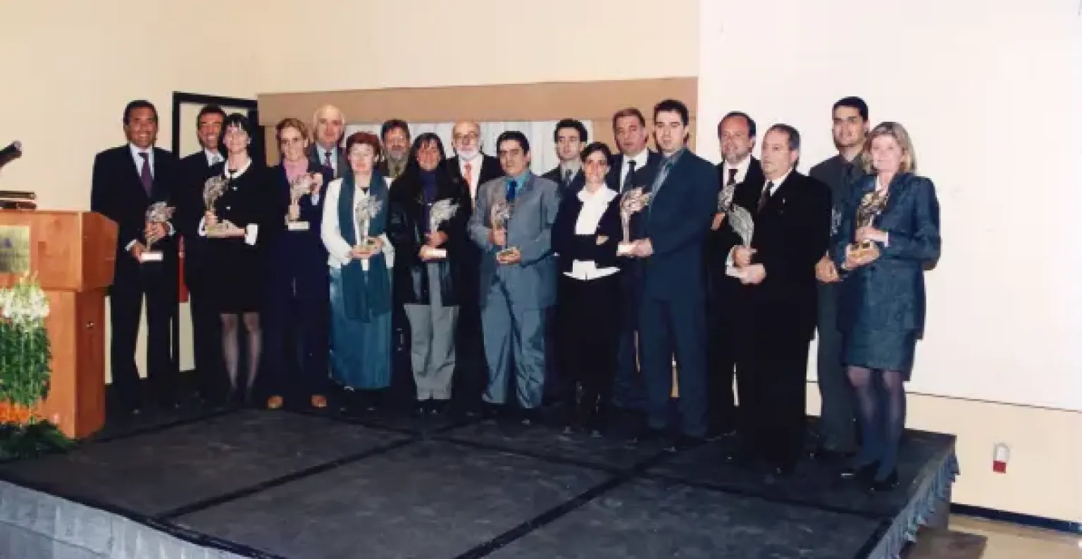 1996-2005: Digitalización y nuevos canales de promoción 4