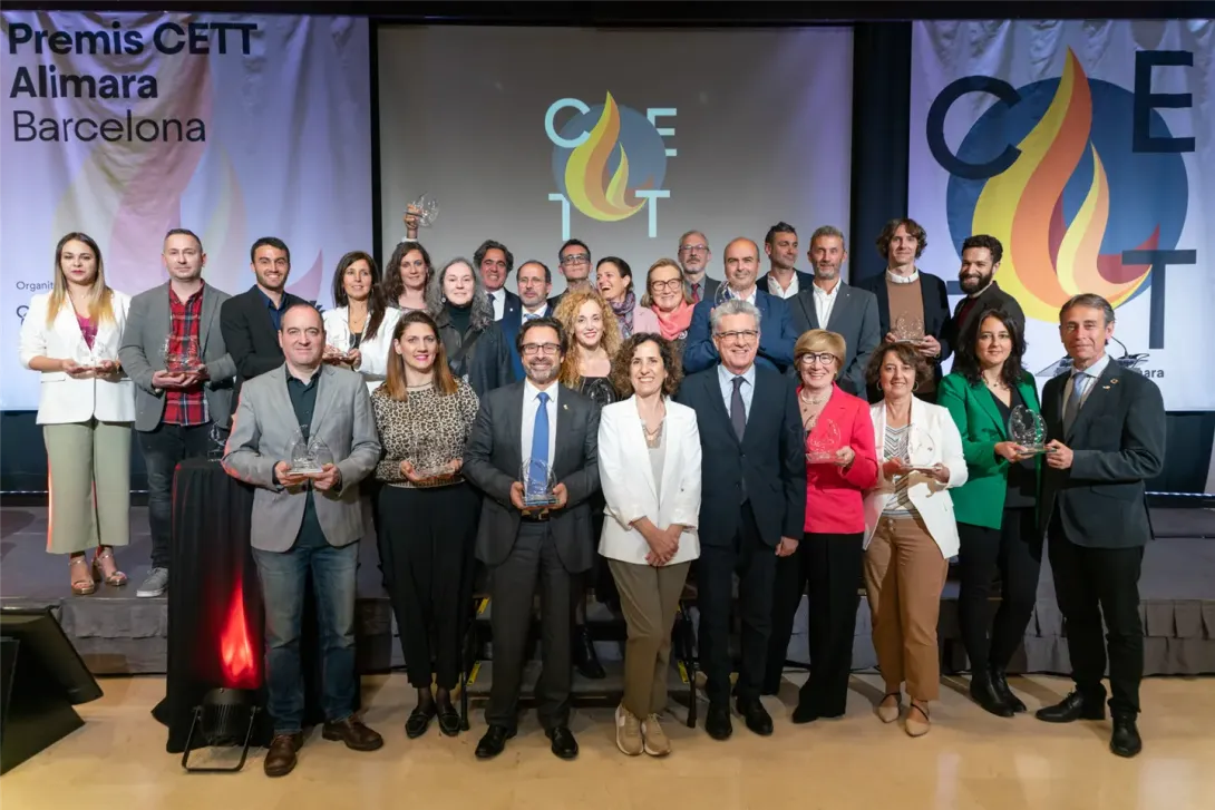 foto grupal premios alimara 2023